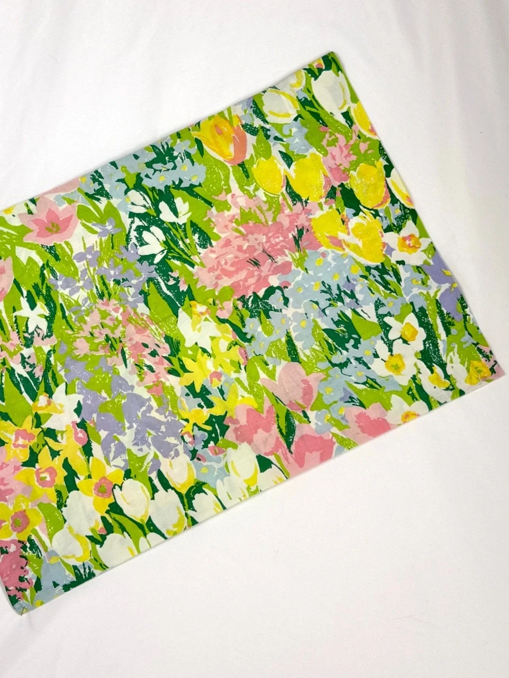 2 Vintage Chelsea Standard Pillowcases Stevens Utica MCM Flower Power